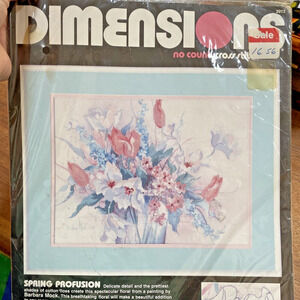 Dimensions Spring Profusion No Count Cross Stitch Kit #3913 Vintage 1988 Crafts